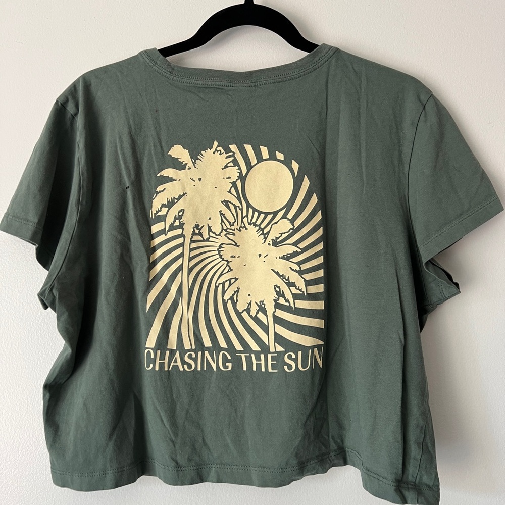Victoria’s Secret PINK Chasing the Sun Green T-Shirt XL